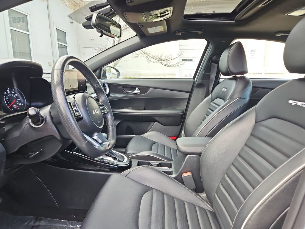 Used 2024 Kia Forte GT-Line w/ GT-Line Premium Package image 24