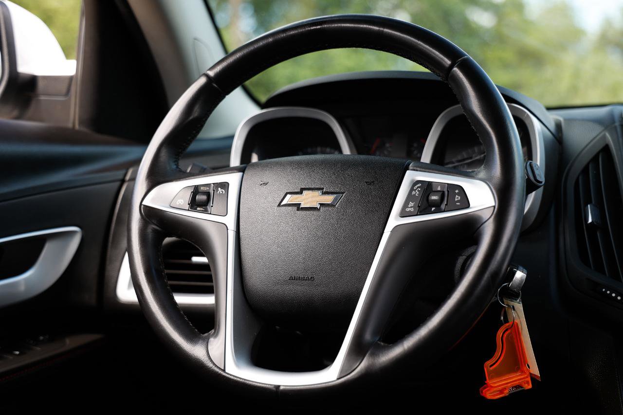 Used 2011 Chevrolet Equinox LT w/ Driver Convenience Package image 26