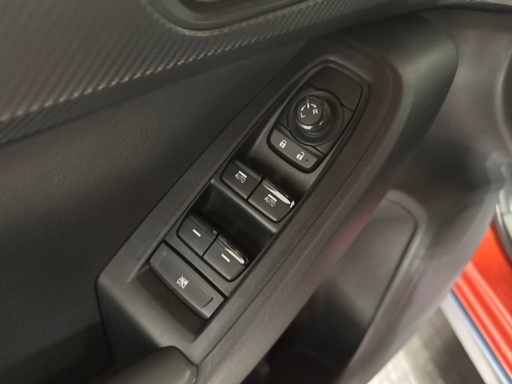 Used 2025 Subaru Crosstrek 2.0i Premium image 26