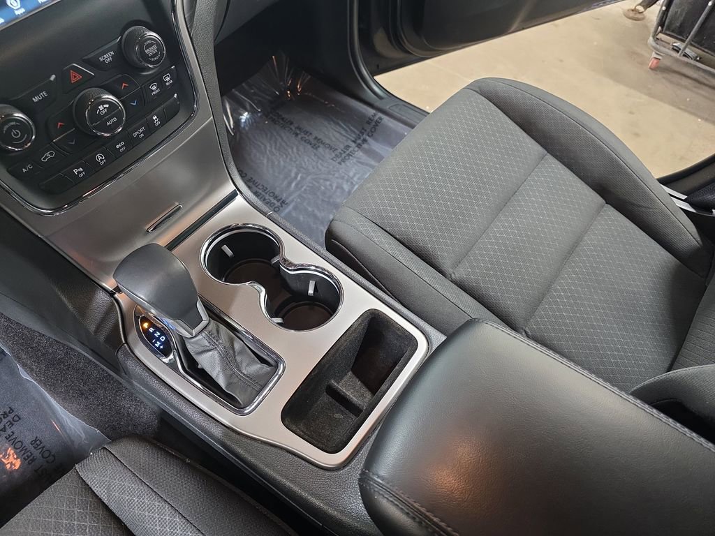 Used 2019 Jeep Grand Cherokee Laredo AWD/4WD image 22