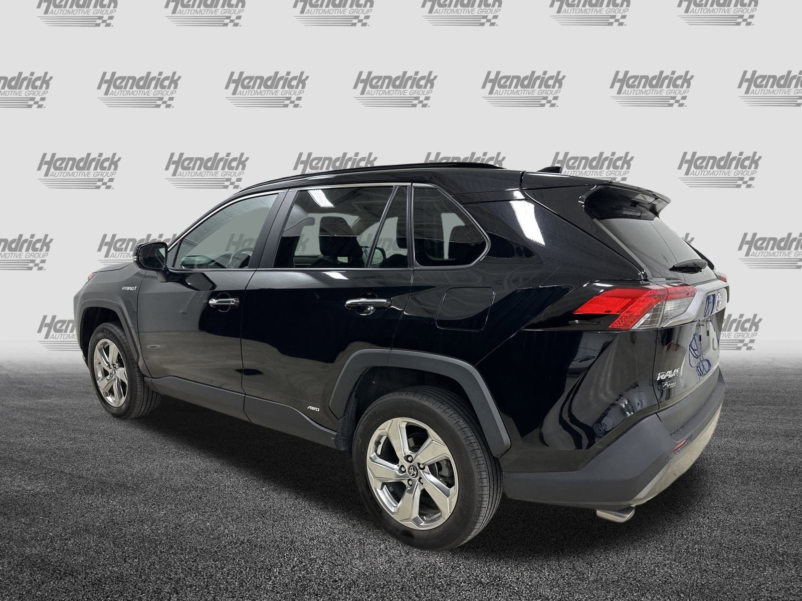Used 2021 Toyota RAV4 Limited image 8