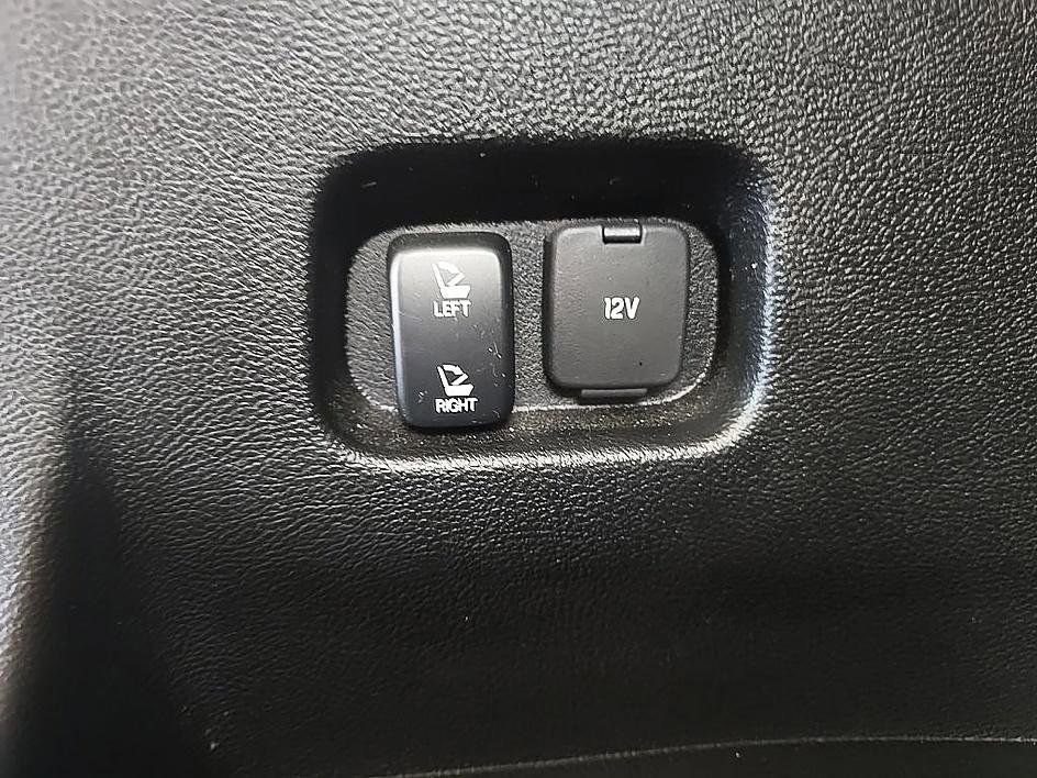 Used 2023 Ford Edge Titanium AWD/4WD image 33