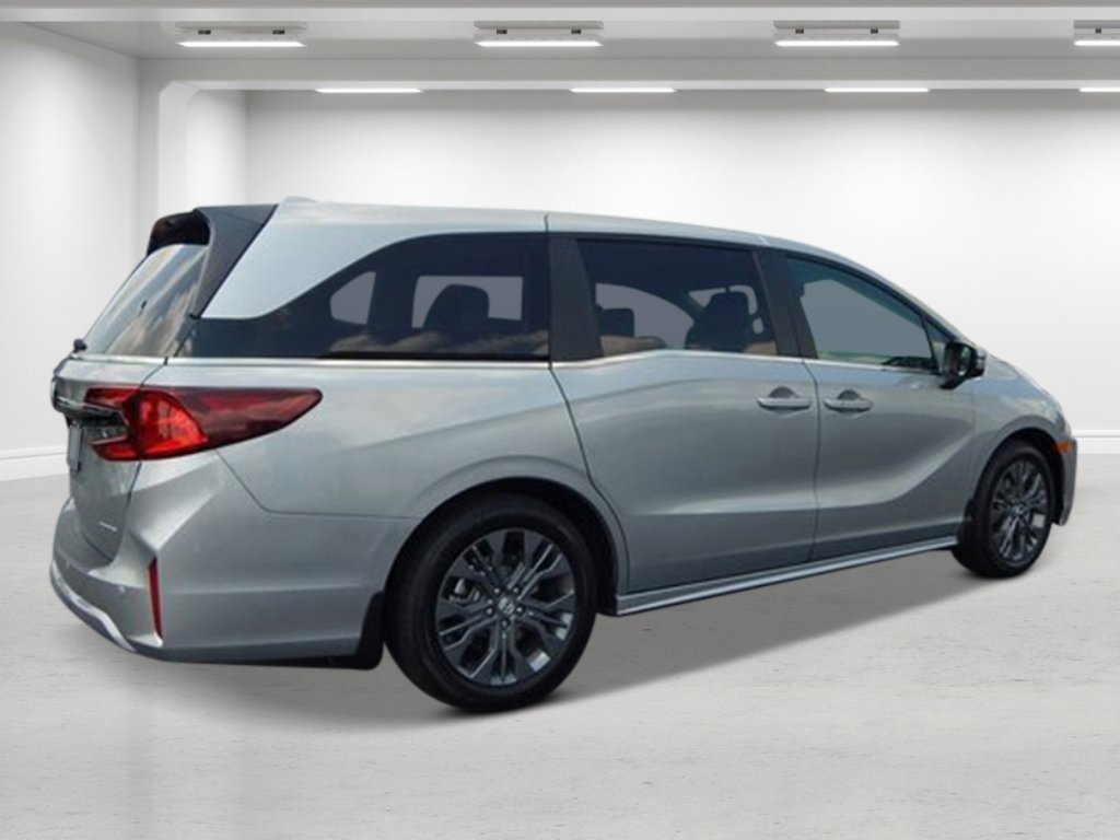 New 2026 Honda Odyssey Touring image 3