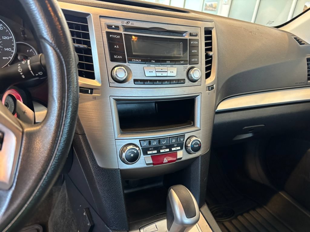 Used 2014 Subaru Legacy 2.5i AWD/4WD image 17