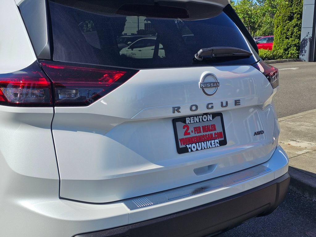 New 2026 Nissan Rogue SV AWD/4WD image 10
