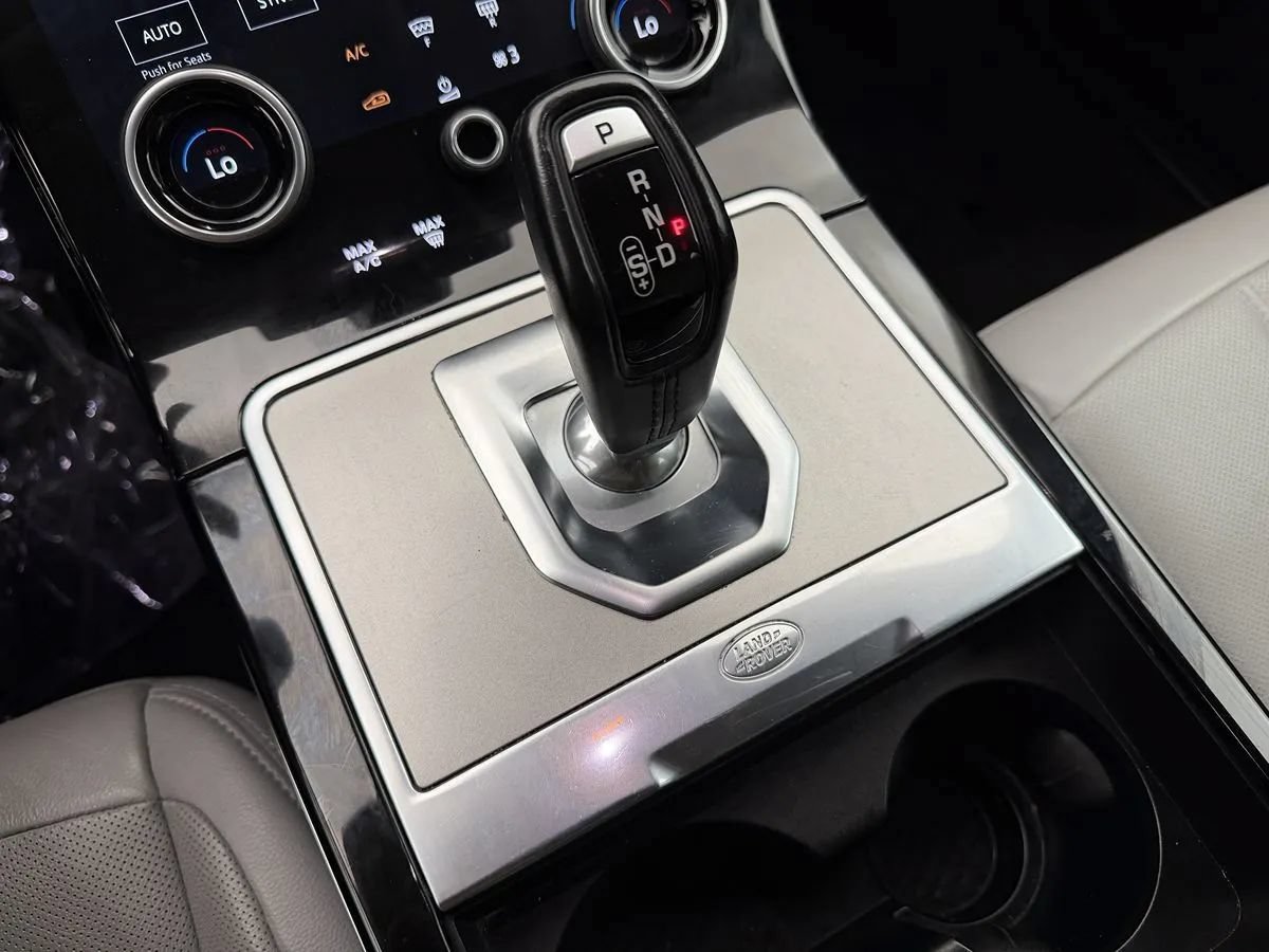 Used 2022 Land Rover Range Rover Evoque S AWD/4WD image 46
