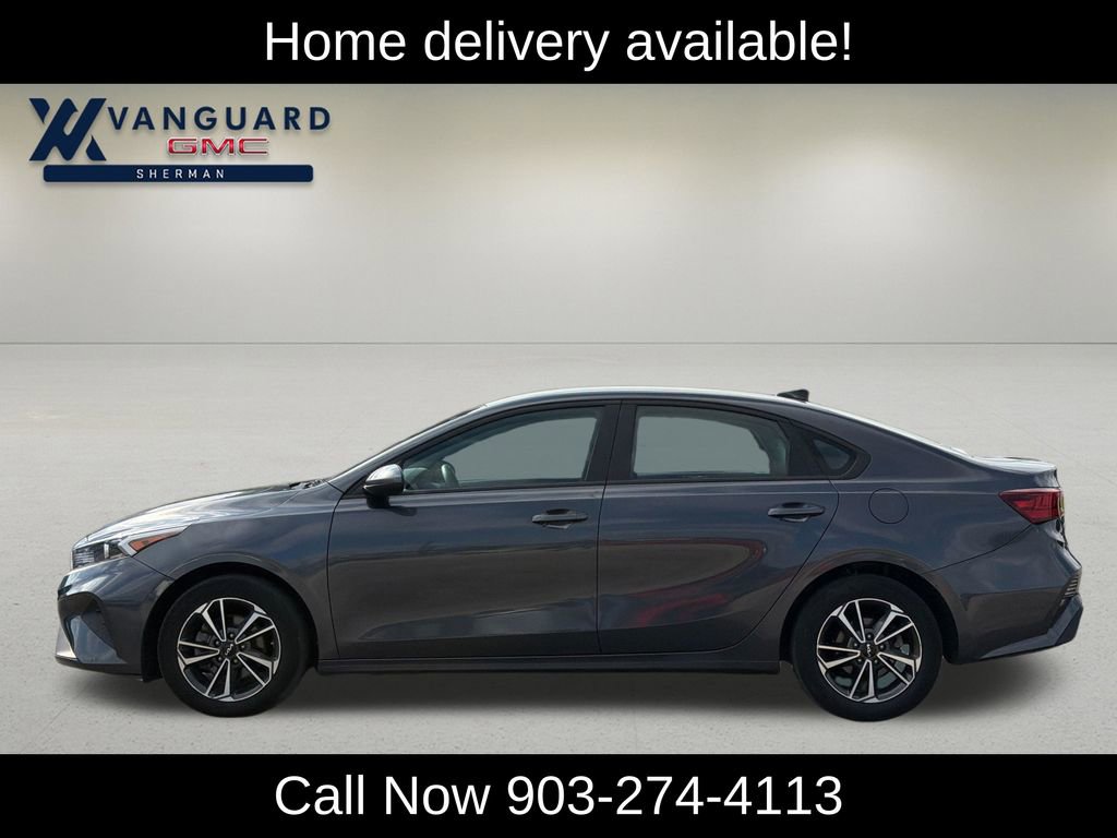 Used 2023 Kia Forte LXS FWD image 4
