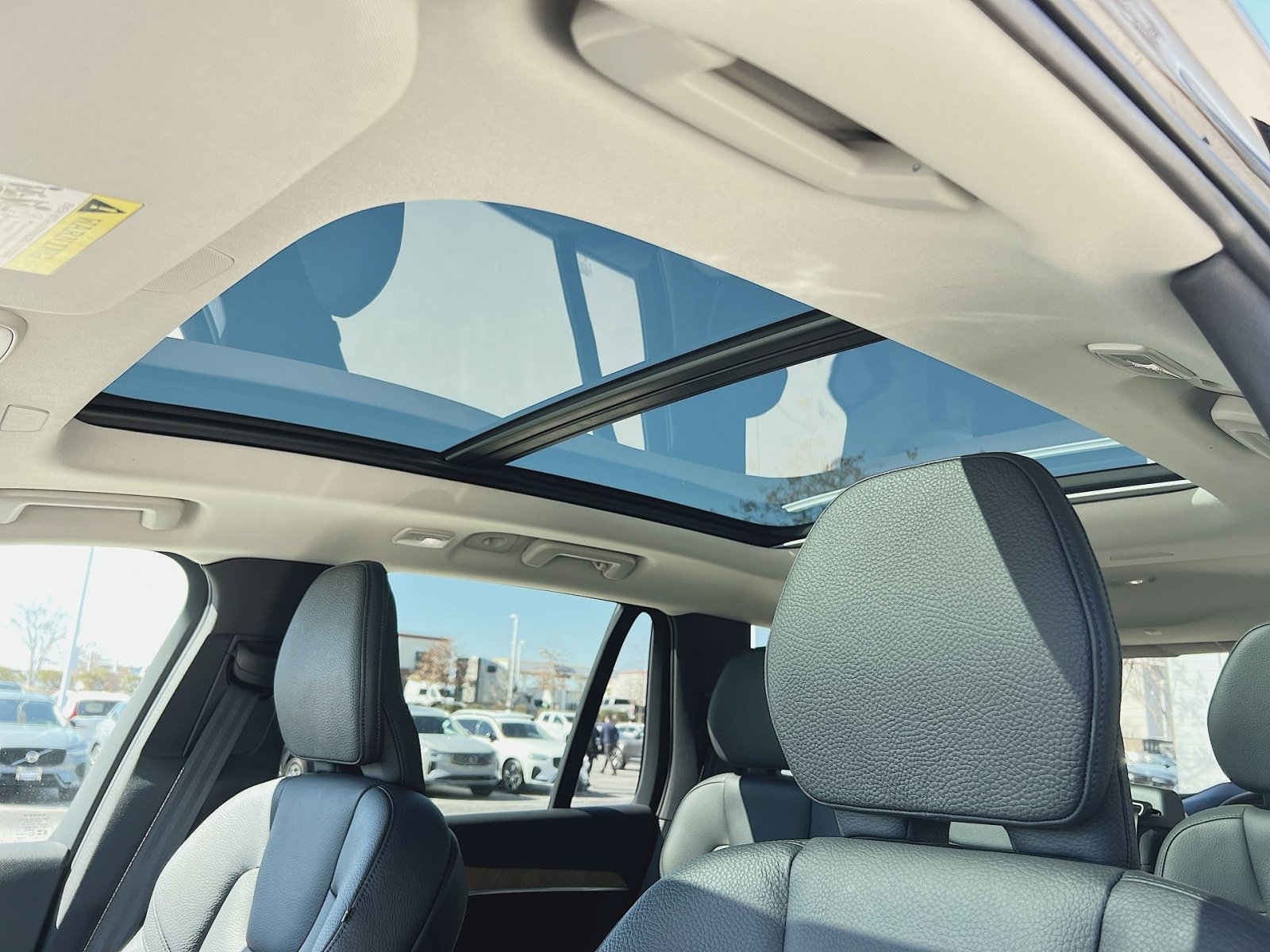 Certified 2023 Volvo XC90 B6 Plus w/ Protection Package Premier image 24