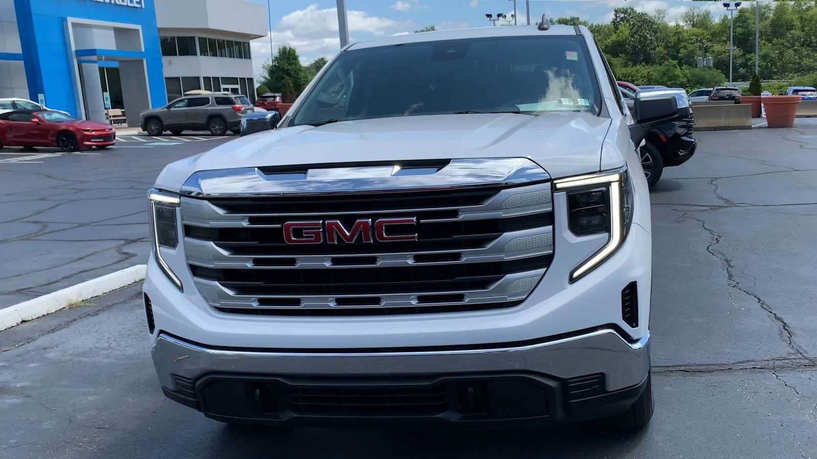 Certified 2024 GMC Sierra 1500 SLE AWD/4WD image 3