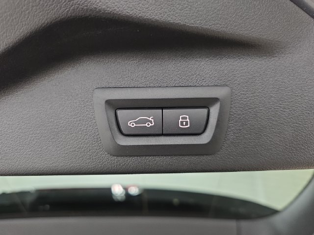 Certified 2024 BMW X5 xDrive40i w/ Premium Package AWD/4WD image 33