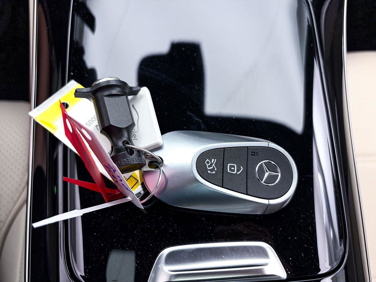 Used 2024 Mercedes-Benz GLC 300 4MATIC image 29