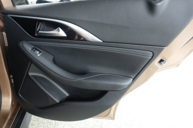 Used 2019 INFINITI QX30 AWD image 21