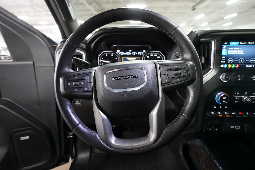 Used 2021 GMC Sierra 3500 Denali w/ Denali Ultimate Package AWD/4WD image 4
