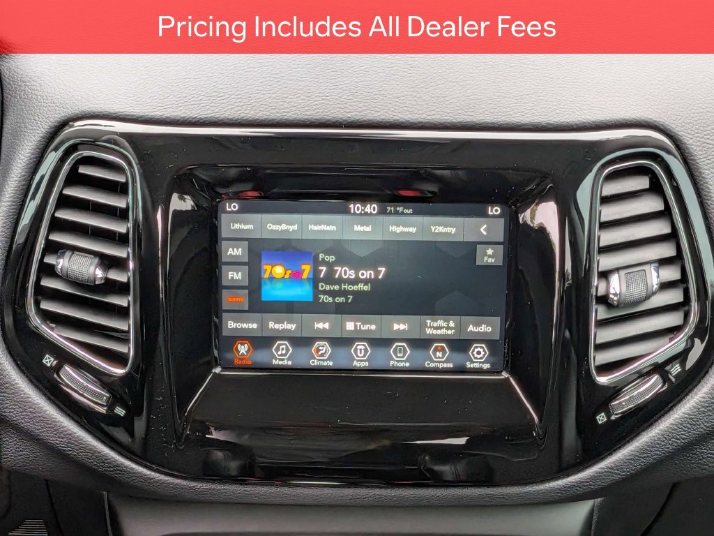 Used 2019 Jeep Compass Latitude FWD image 18
