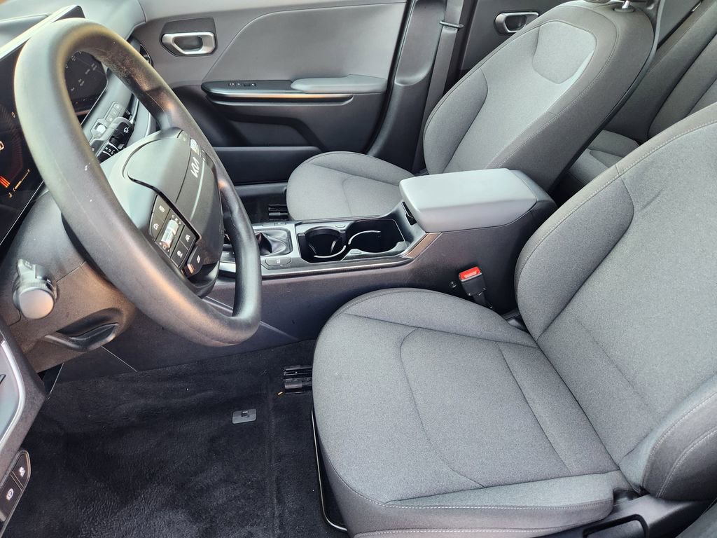 Used 2025 Kia K4 image 13