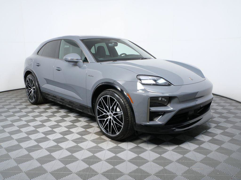 New 2026 Porsche Macan Turbo Electric AWD/4WD image 23