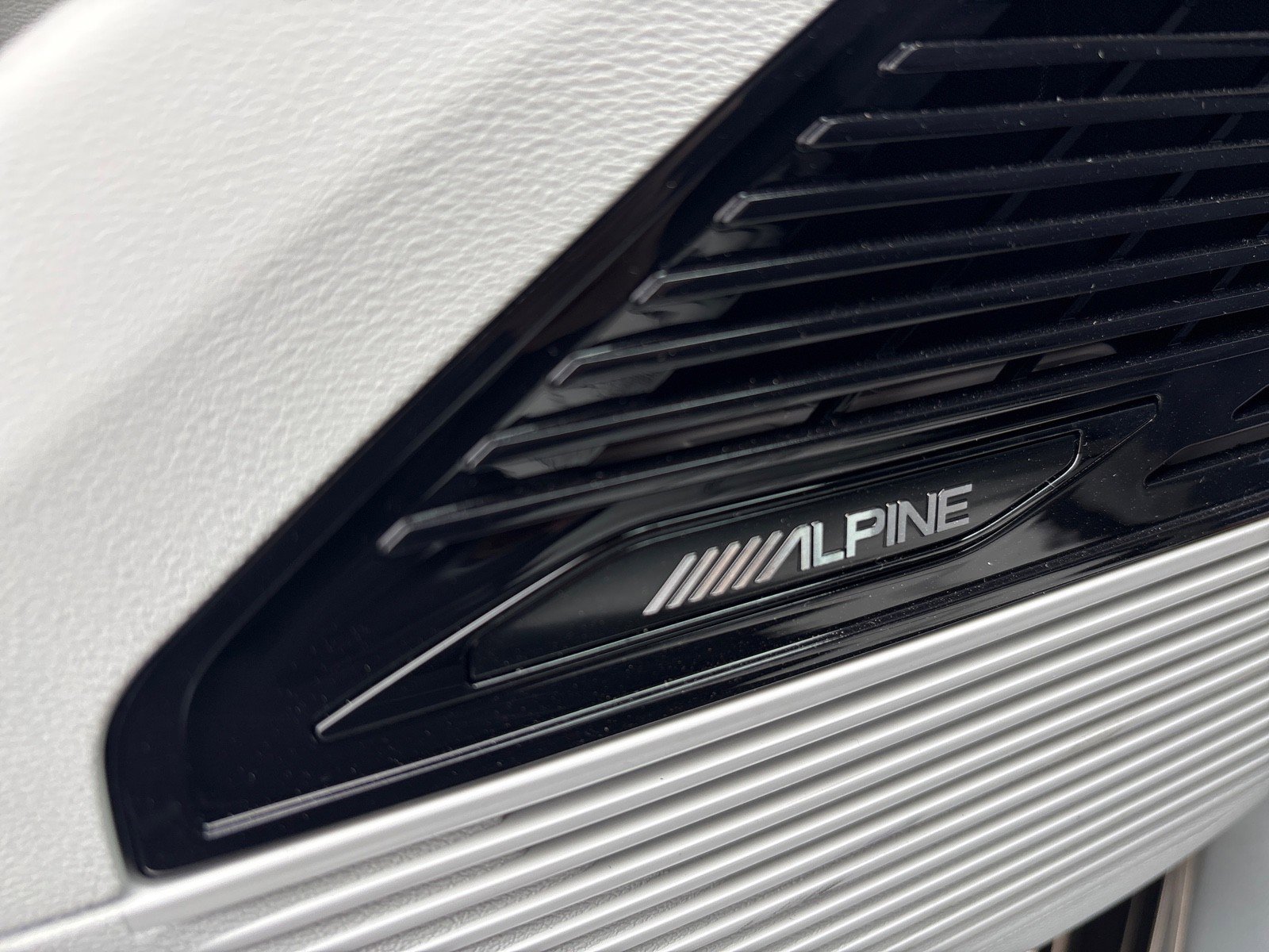 New 2026 Jeep Cherokee Limited image 14