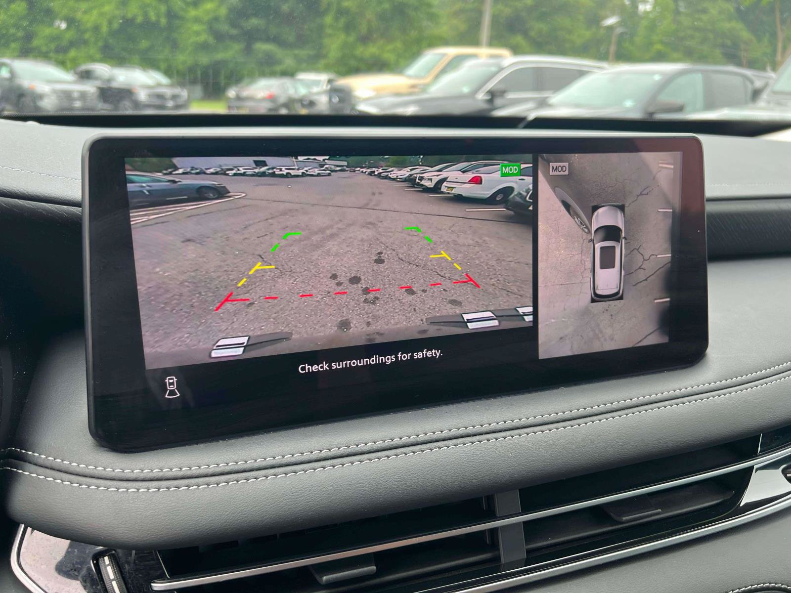 Used 2023 INFINITI QX60 Sensory w/ Vision Package AWD/4WD image 10