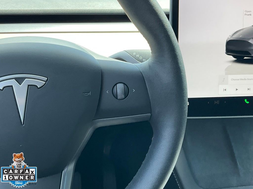 Used 2025 Tesla Model Y Long Range AWD/4WD image 39
