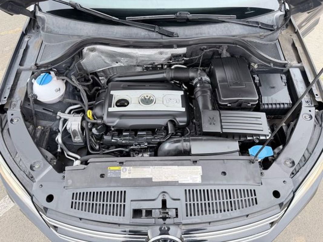 Used 2016 Volkswagen Tiguan S image 22
