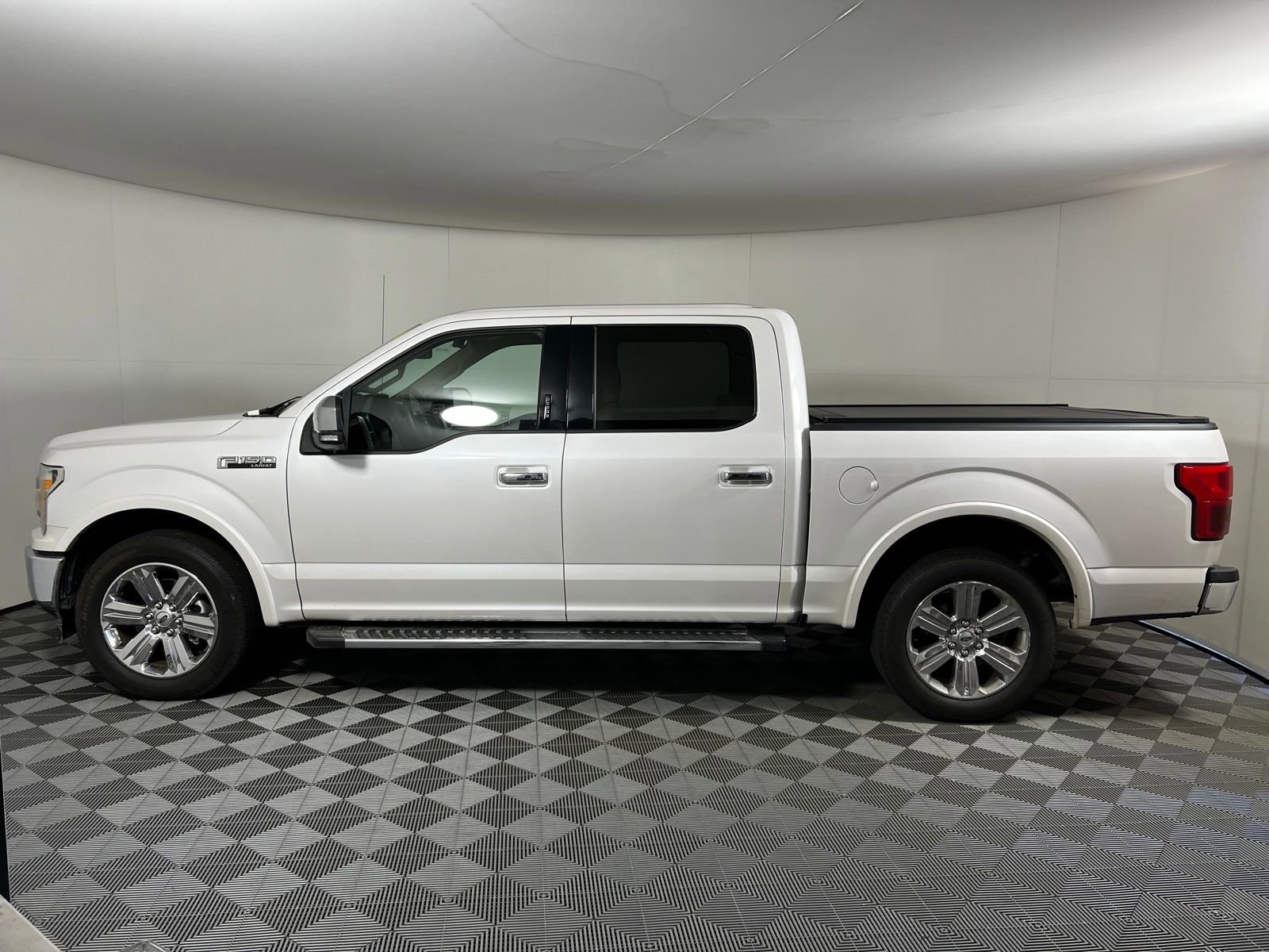 Used 2019 Ford F150 Lariat image 8