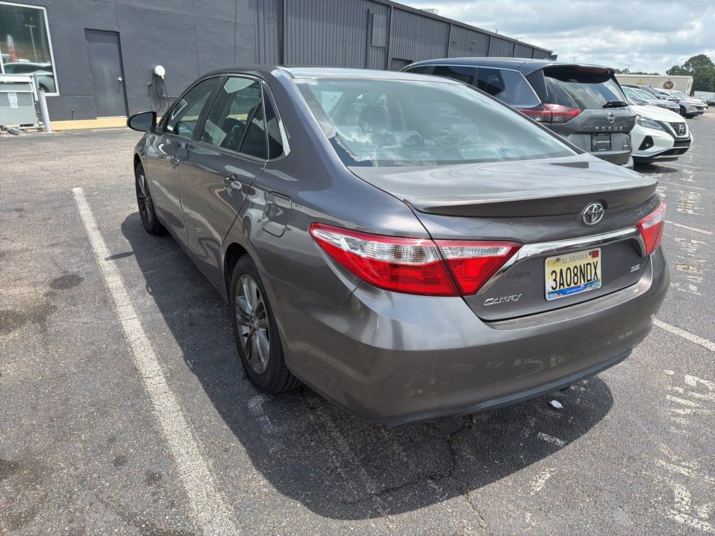 Used 2017 Toyota Camry SE FWD image 2