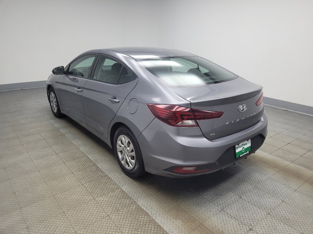 Used 2019 Hyundai Elantra SE w/ Cargo Package FWD image 3