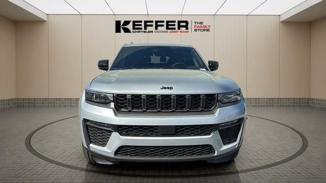 New 2026 Jeep Grand Cherokee L Limited w/ Limited Altitude Package AWD/4WD image 8