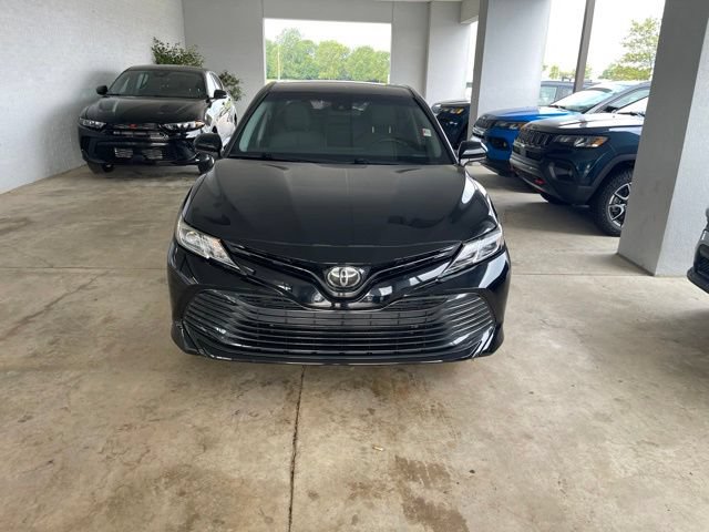 Used 2019 Toyota Camry LE FWD image 4