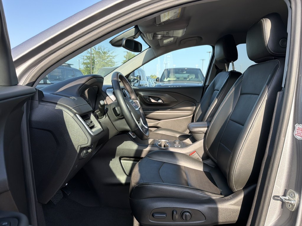 Used 2024 GMC Terrain SLT AWD/4WD image 11
