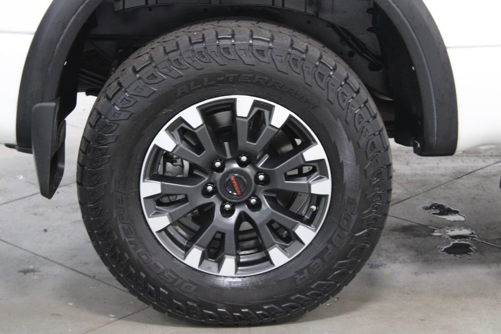 Used 2020 Nissan Titan PRO-4X w/ Pro-4x Convenience Package AWD/4WD image 16
