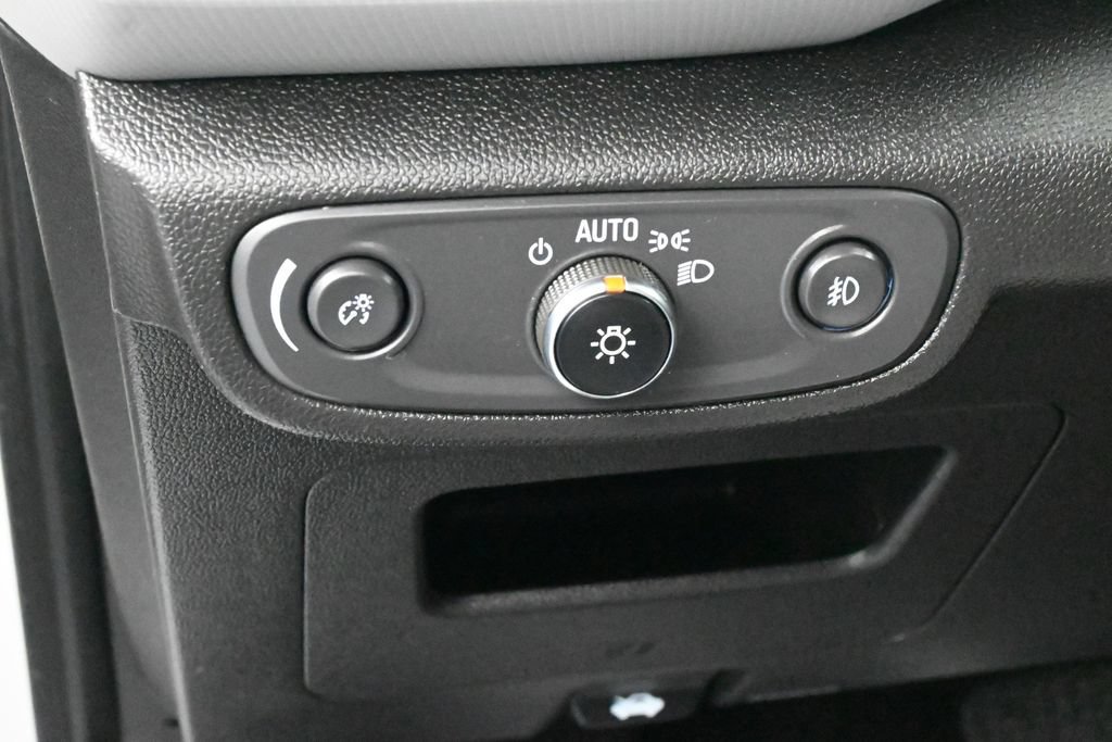 Used 2021 Chevrolet TrailBlazer LT w/ Sun and Liftgate Package FWD image 16