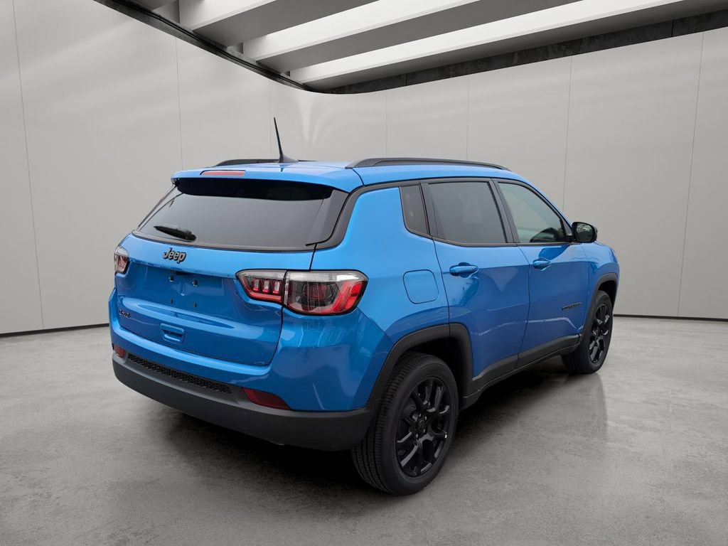 New 2025 Jeep Compass Latitude w/ Sun & Sound Group image 5