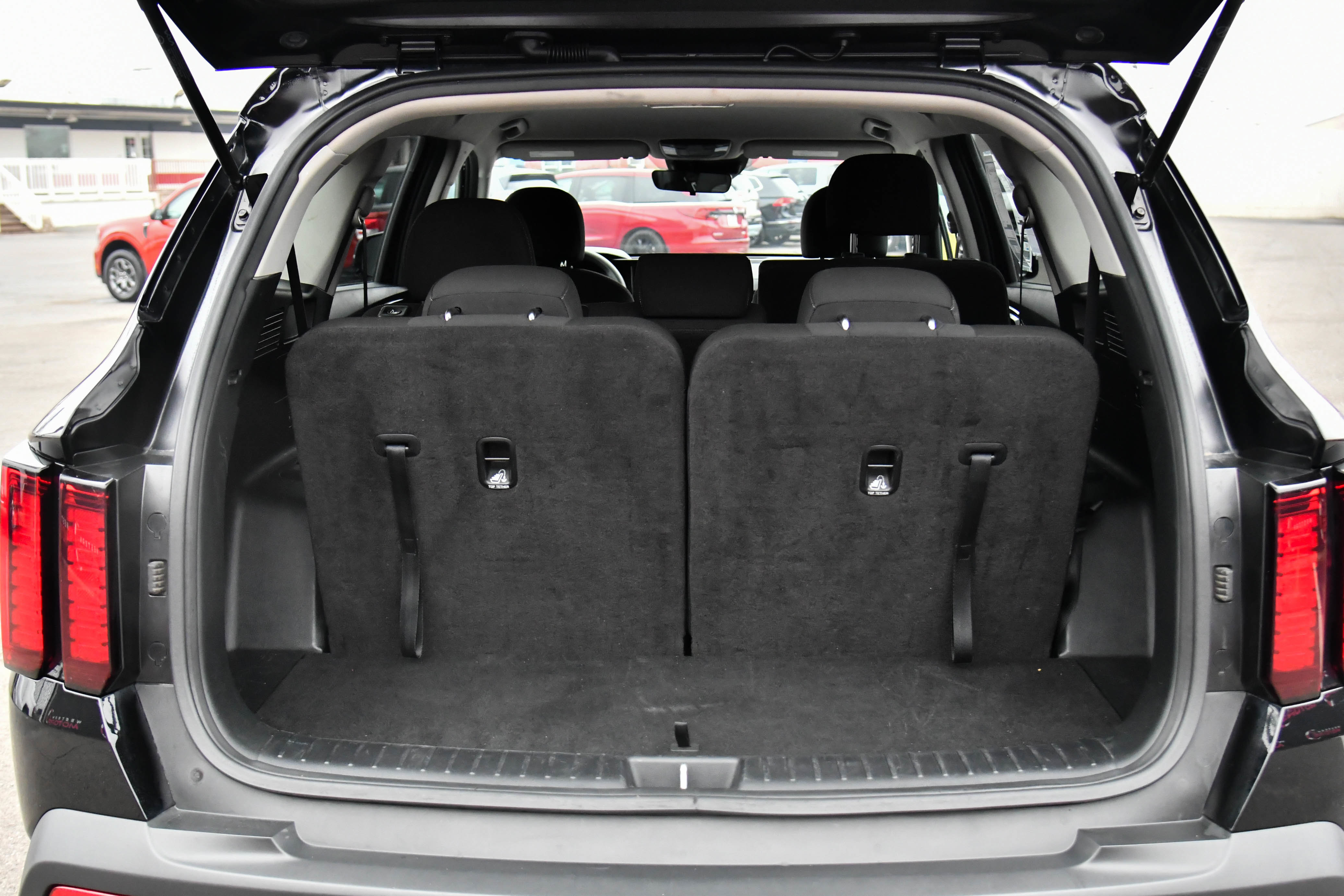 Used 2023 Kia Sorento LX image 35