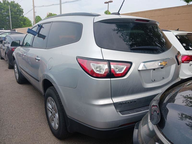 Used 2017 Chevrolet Traverse LS FWD image 4
