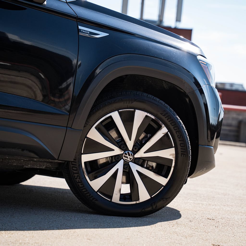 Certified 2022 Volkswagen Taos SE FWD image 7