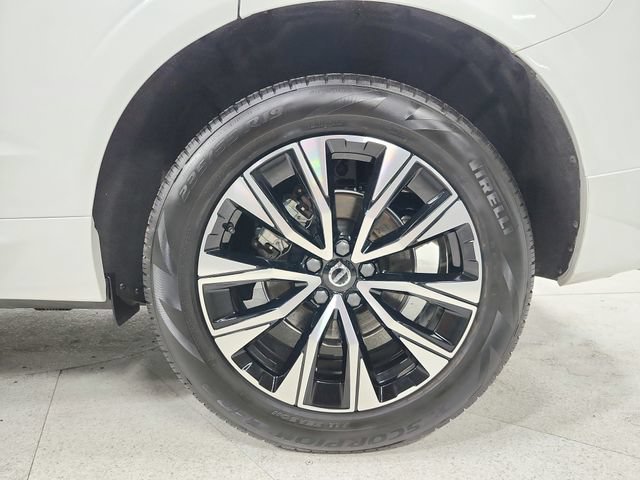 Used 2025 Volvo XC60 B5 Plus AWD/4WD image 44