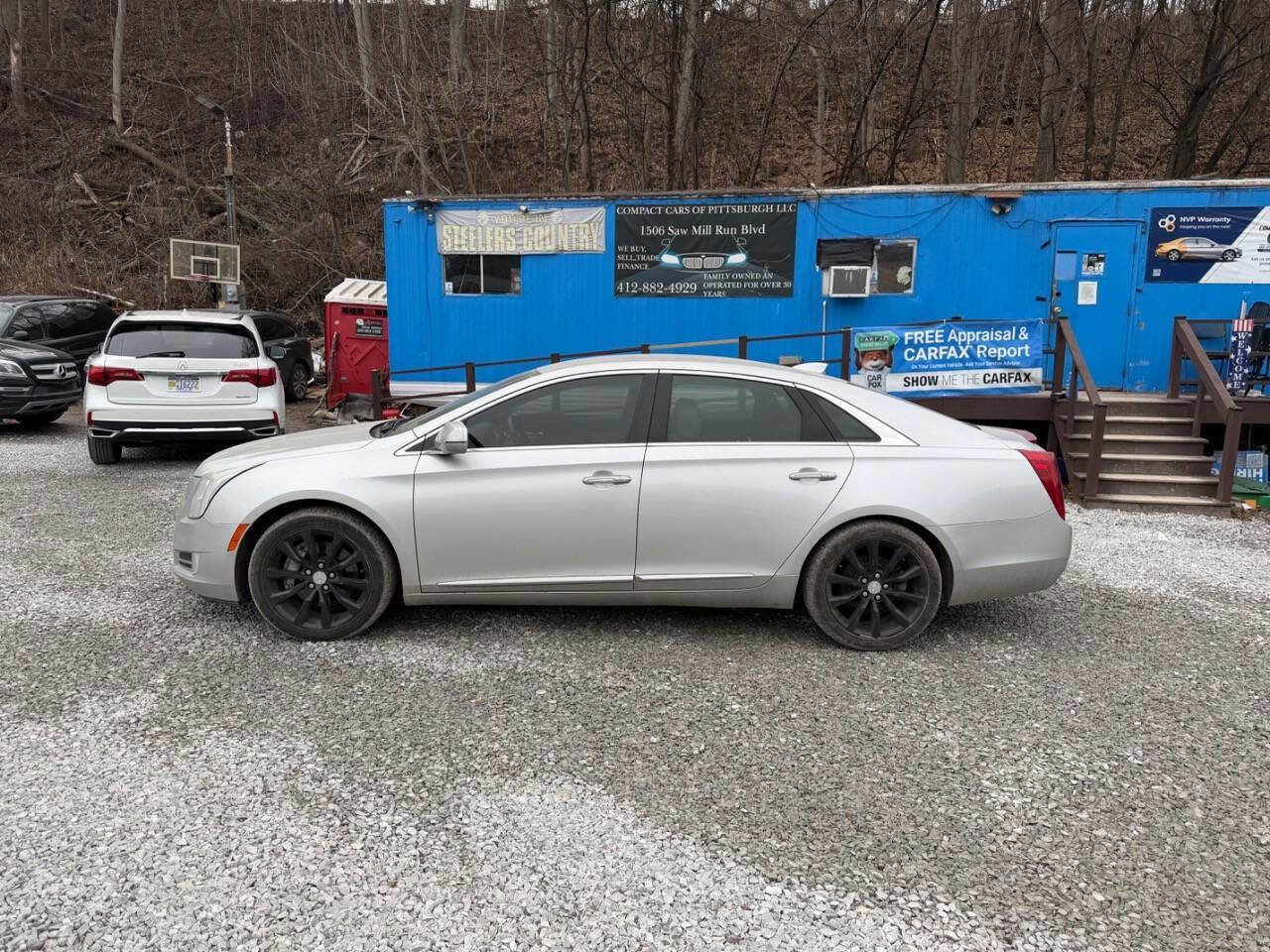 Used 2016 Cadillac XTS Luxury image 2