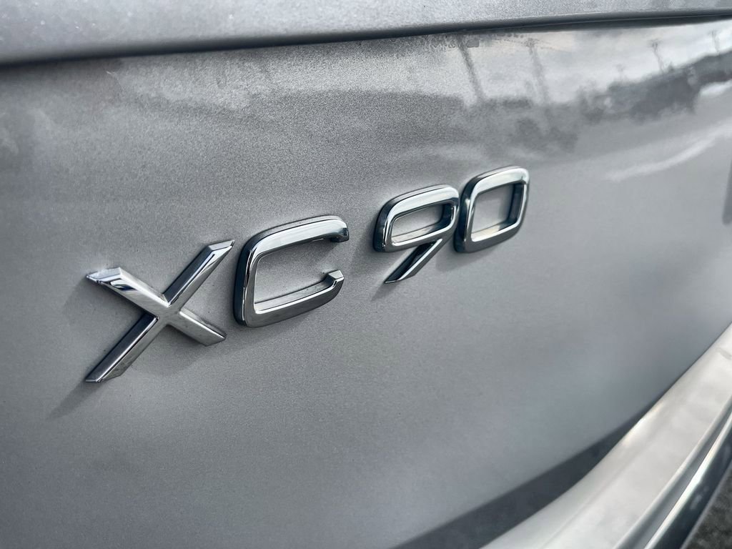 Used 2025 Volvo XC90 B6 Plus image 13