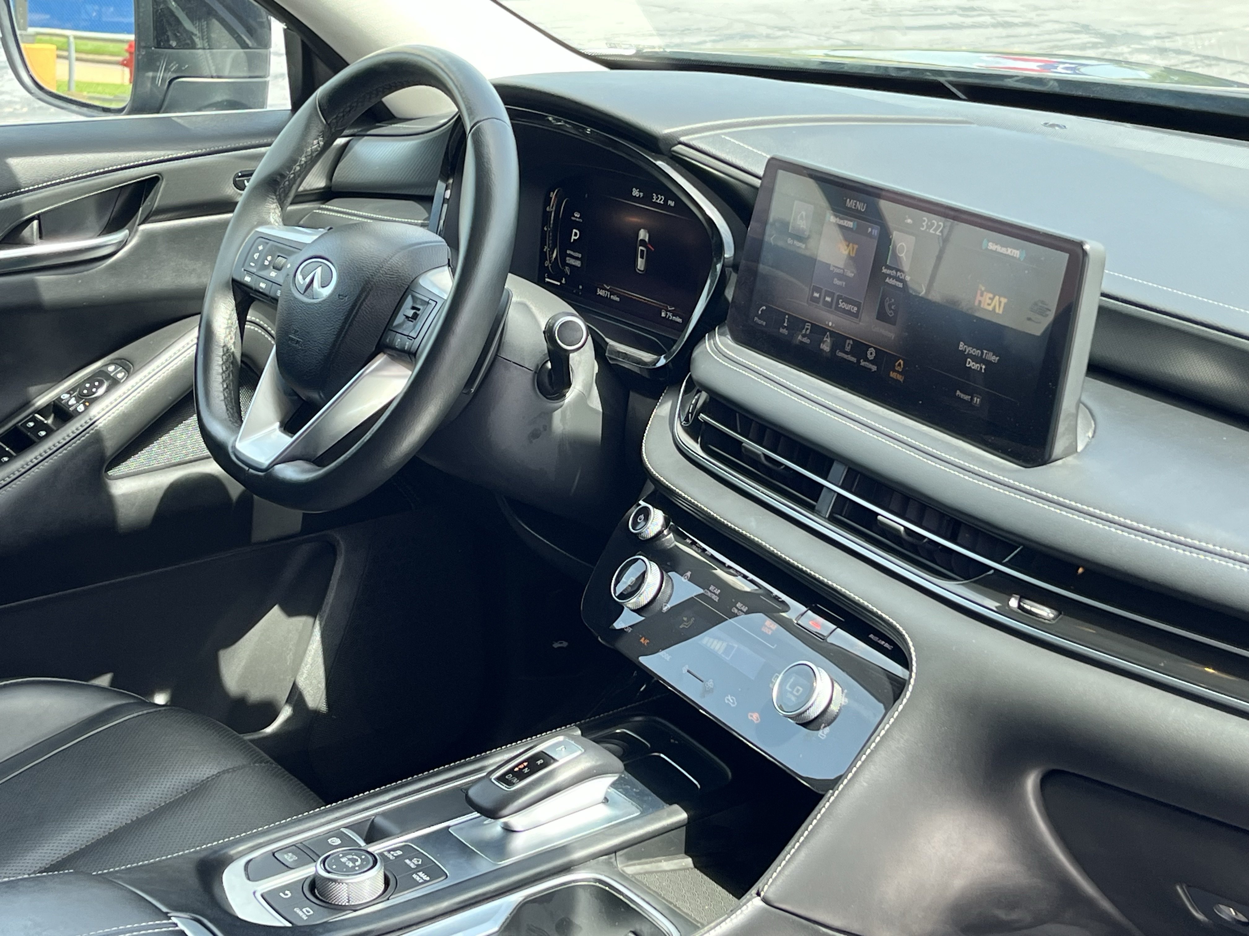 Used 2023 INFINITI QX60 Luxe w/ Cargo Package FWD image 16