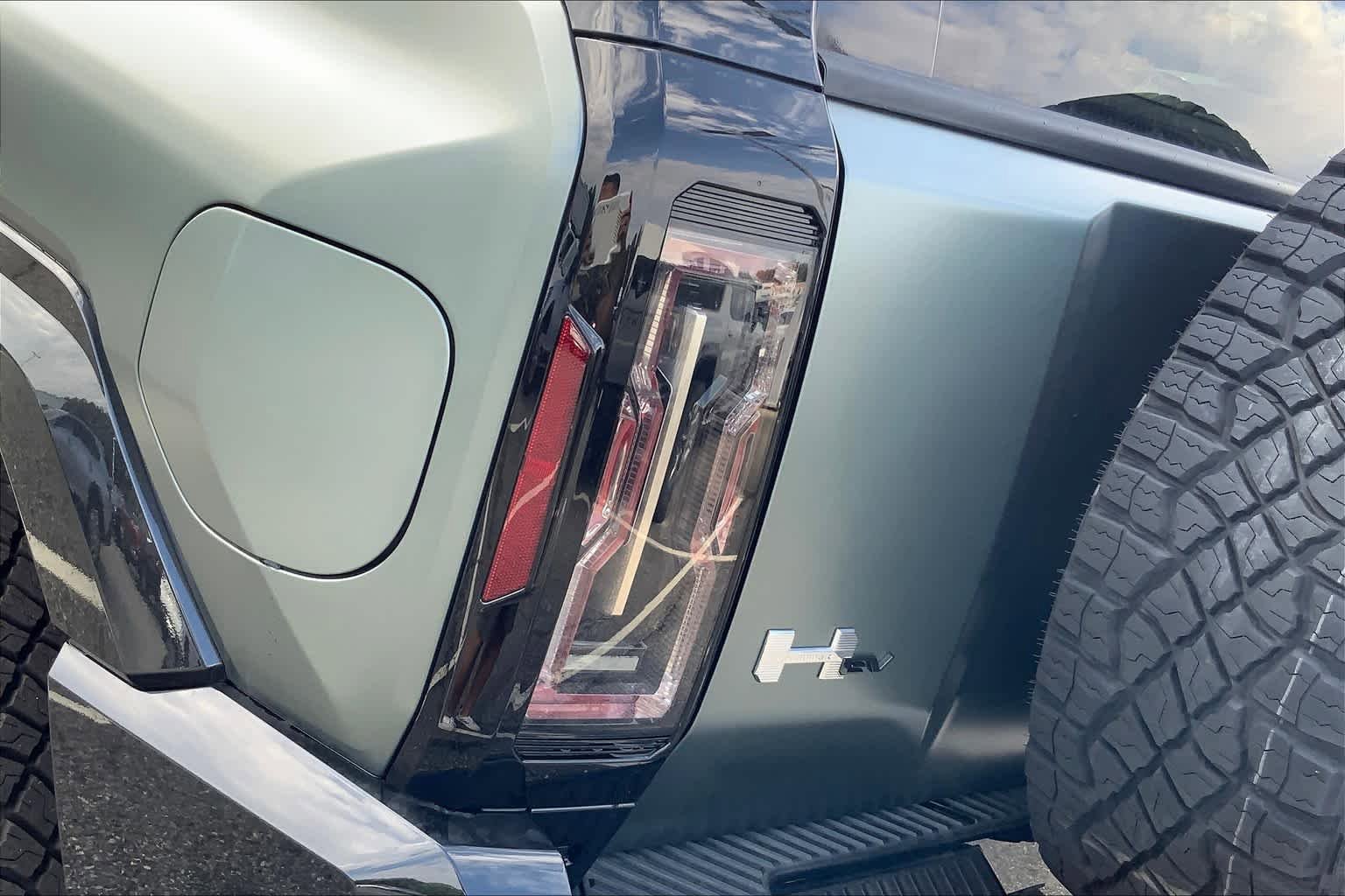 New 2024 GMC Hummer EV 3X w/ Extreme Off-Road Package image 14