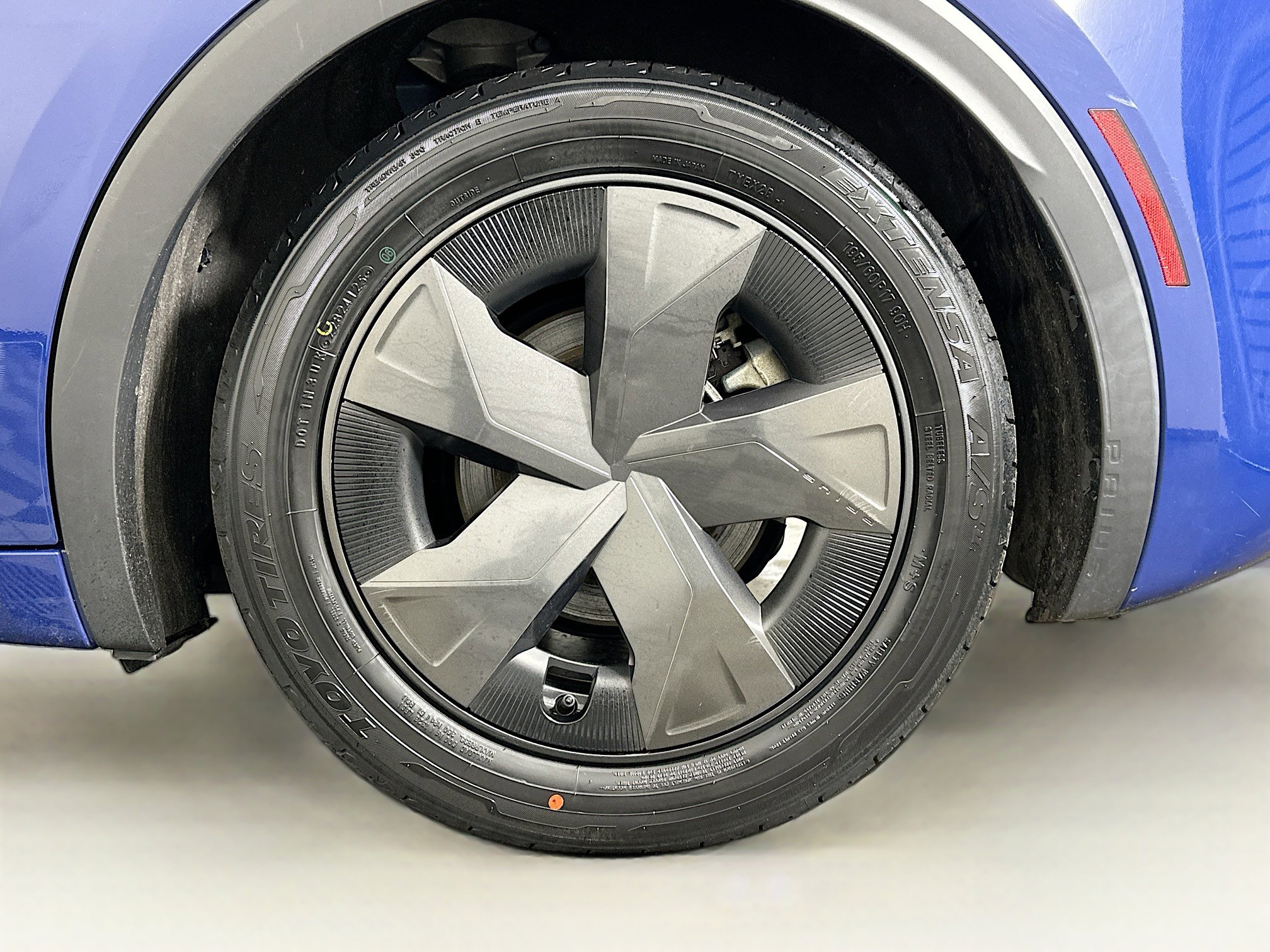 Used 2024 Toyota Prius LE image 11