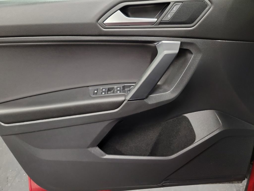 Used 2019 Volkswagen Tiguan SEL image 23