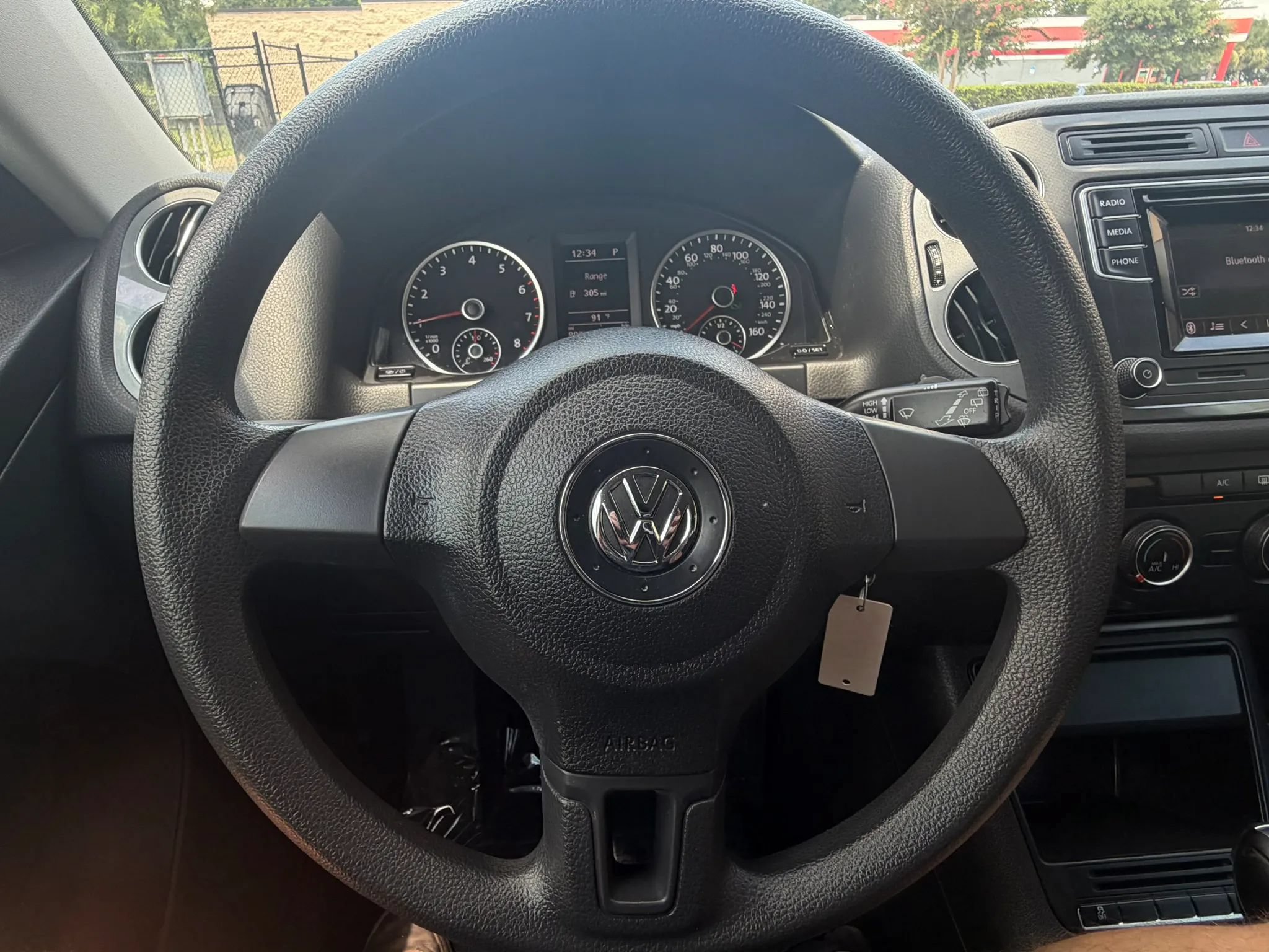 Used 2017 Volkswagen Tiguan Limited w/ Alloy Wheels Package AWD/4WD image 15