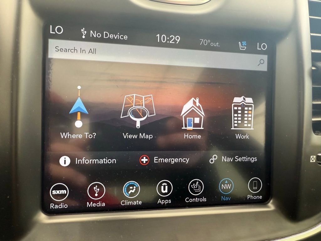 Used 2019 Chrysler 300 Limited image 30