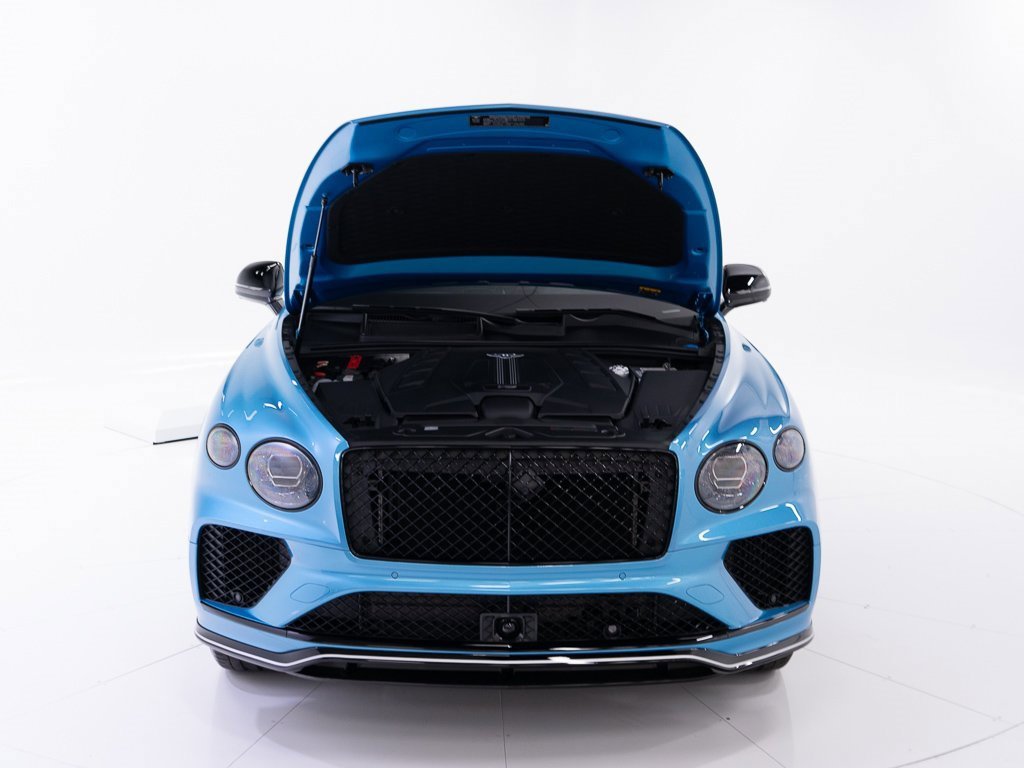 Used 2025 Bentley Bentayga image 47