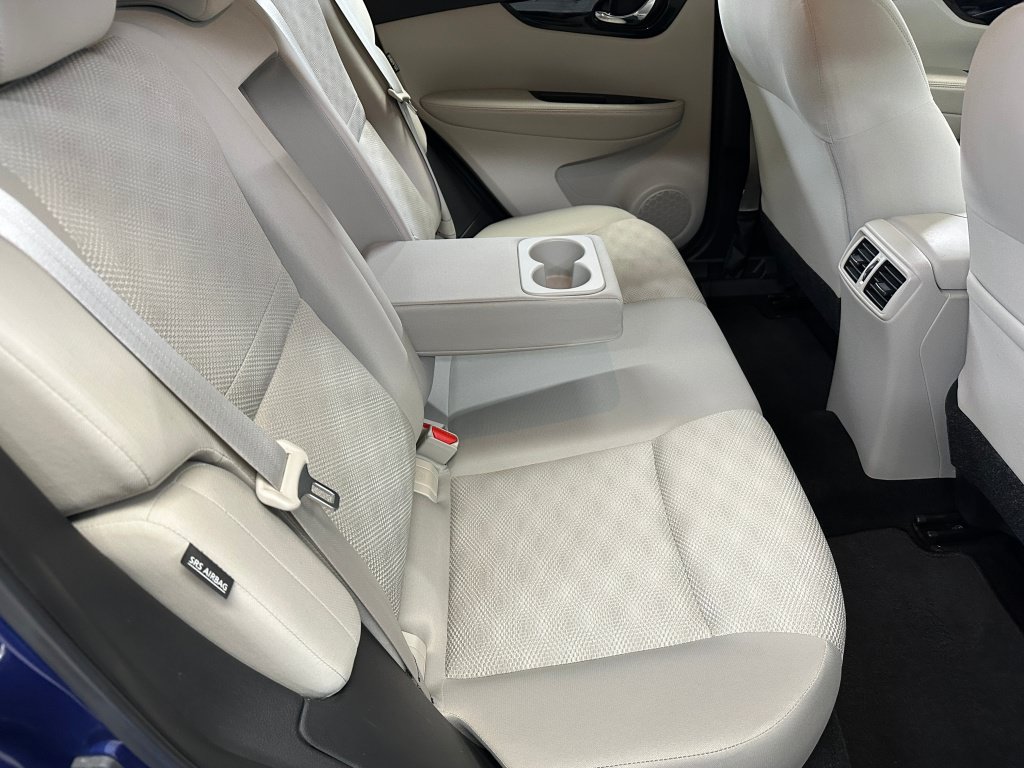 Used 2021 Nissan Rogue Sport SV FWD image 27