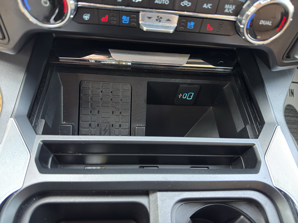 Used 2024 Ford F350 Lariat w/ Chrome Package image 24