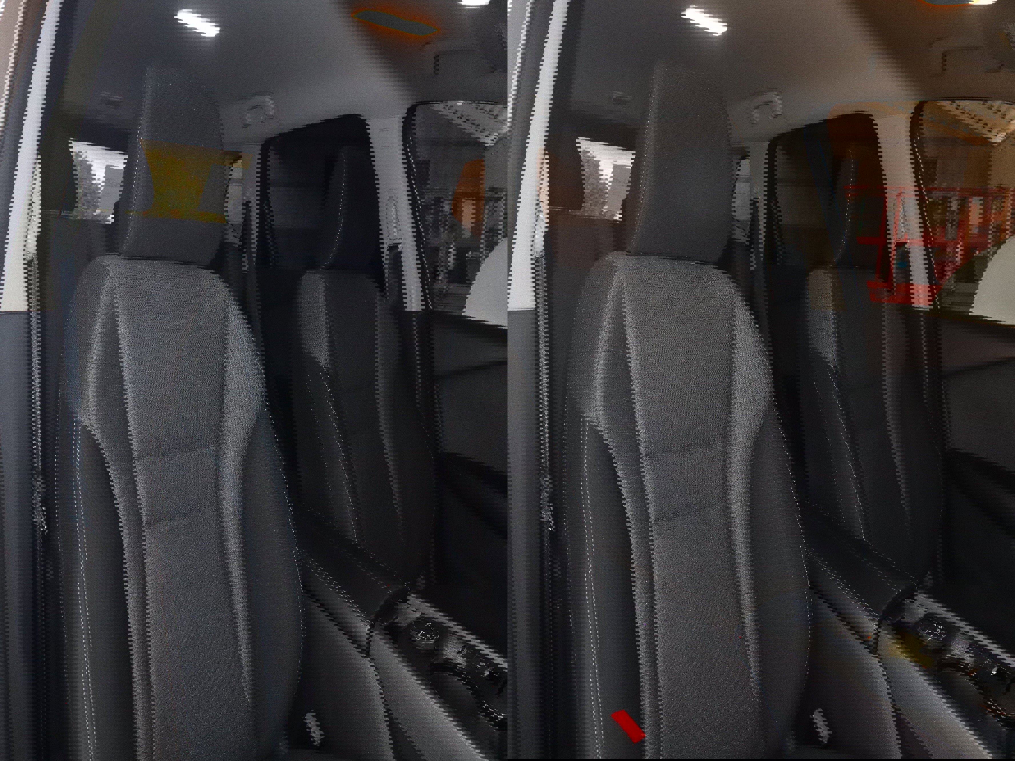 Used 2021 Nissan Rogue SV image 39