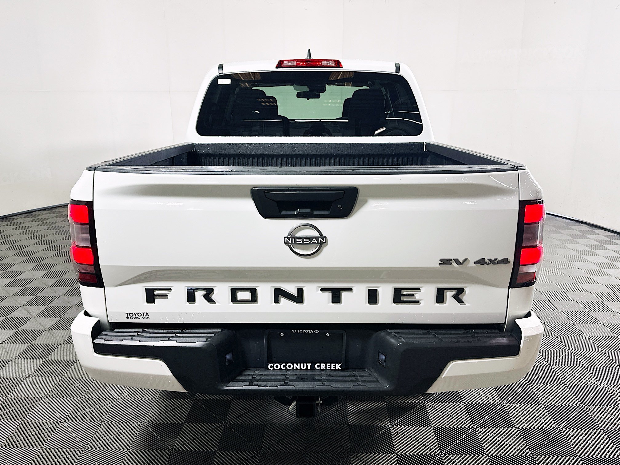 Used 2023 Nissan Frontier SV AWD/4WD image 4